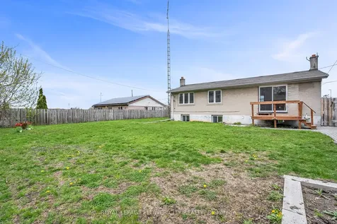 611 Harriet Street Whitby ON L1N 1L4
