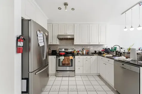 141 Sandown Avenue Toronto ON M1N 3W6