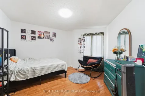 141 Sandown Avenue Toronto ON M1N 3W6