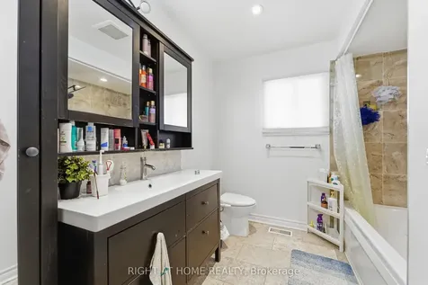 141 Sandown Avenue Toronto ON M1N 3W6