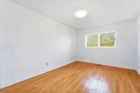 141 Sandown Avenue Toronto ON M1N 3W6