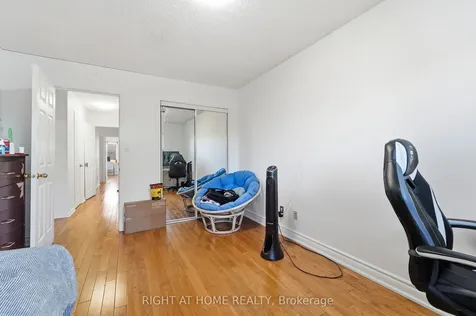 141 Sandown Avenue Toronto ON M1N 3W6
