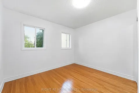 141 Sandown Avenue Toronto ON M1N 3W6