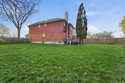 141 Sandown Avenue Toronto ON M1N 3W6