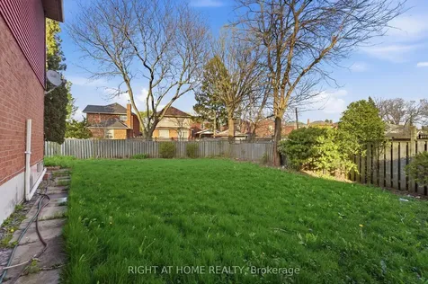 141 Sandown Avenue Toronto ON M1N 3W6