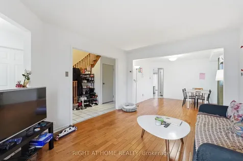 141 Sandown Avenue Toronto ON M1N 3W6