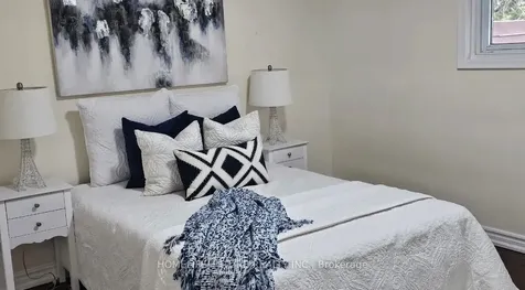 9 Faraday Drive Toronto ON M1H 2R9