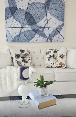 9 Faraday Drive Toronto ON M1H 2R9