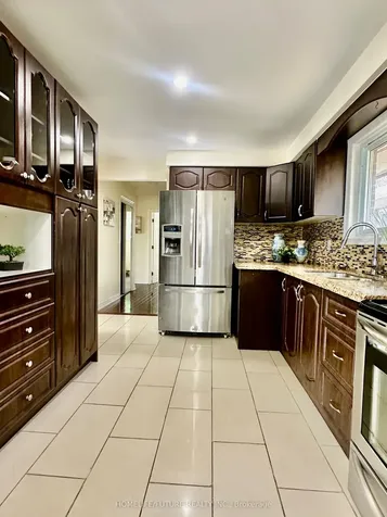 9 Faraday Drive Toronto ON M1H 2R9