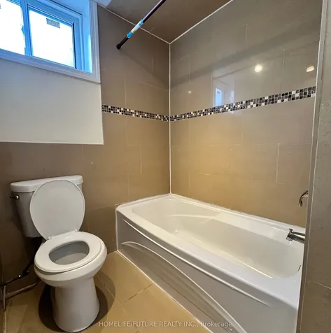 9 Faraday Drive Toronto ON M1H 2R9