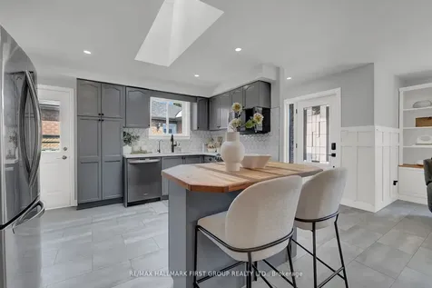 159 Sandringham Drive Clarington ON L1E 2G6