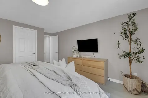 159 Sandringham Drive Clarington ON L1E 2G6