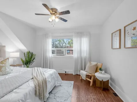 145 Oakcrest Avenue Toronto ON M4C 1B8