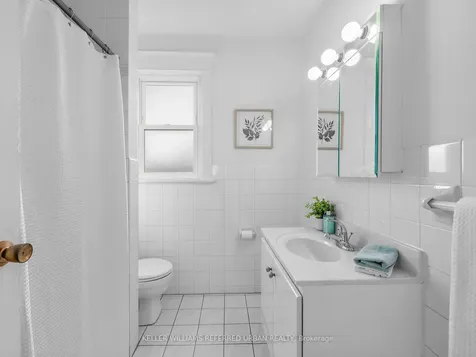 145 Oakcrest Avenue Toronto ON M4C 1B8