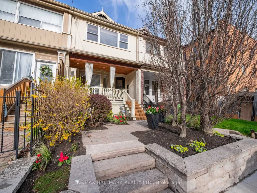 797 Carlaw Avenue Toronto ON M4K 3L1