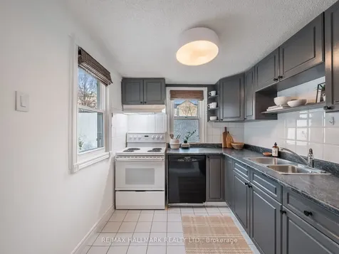 797 Carlaw Avenue Toronto ON M4K 3L1