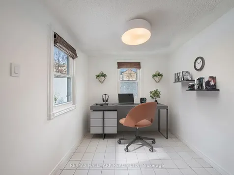 797 Carlaw Avenue Toronto ON M4K 3L1