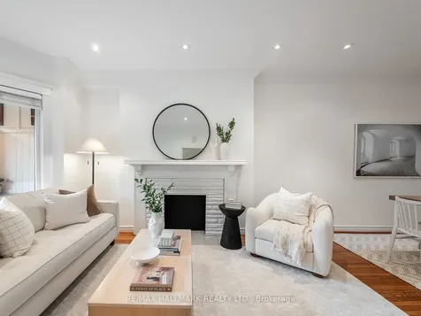 797 Carlaw Avenue Toronto ON M4K 3L1
