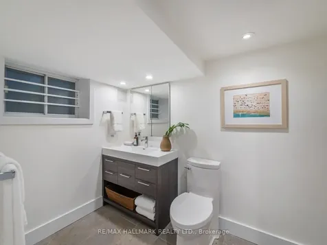 797 Carlaw Avenue Toronto ON M4K 3L1