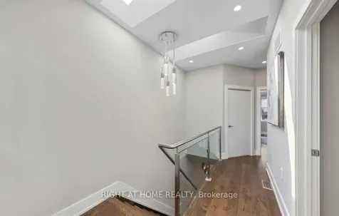 59A Bexhill Avenue Toronto ON M1L 3B7