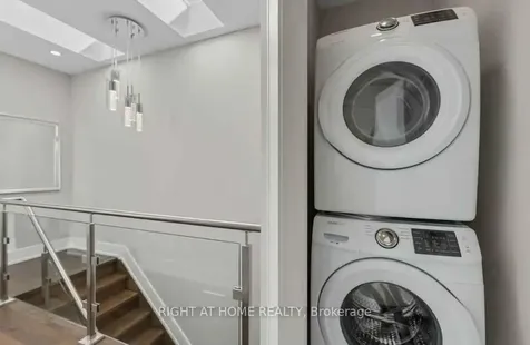 59A Bexhill Avenue Toronto ON M1L 3B7