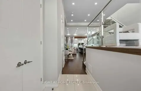 59A Bexhill Avenue Toronto ON M1L 3B7