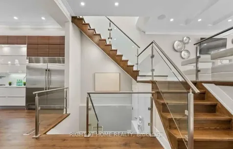 59A Bexhill Avenue Toronto ON M1L 3B7