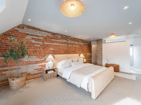 797 Carlaw Avenue Toronto ON M4K 3L1