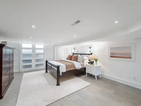 797 Carlaw Avenue Toronto ON M4K 3L1