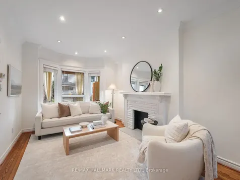 797 Carlaw Avenue Toronto ON M4K 3L1