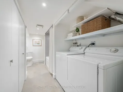 797 Carlaw Avenue Toronto ON M4K 3L1