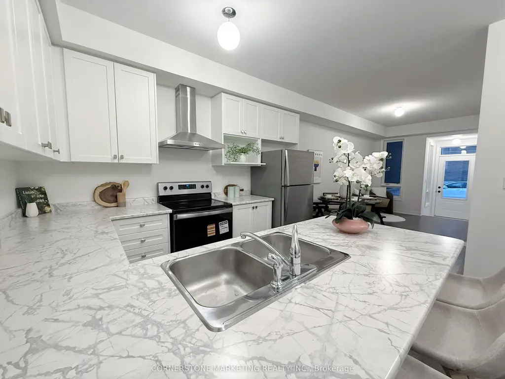 1254 Elizabeth Mackenzie Drive Pickering ON L1V 2P8