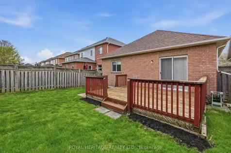 19 Fitzpatrick Court Whitby ON L1M 2G9