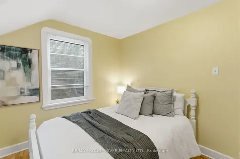 216 Burns Street W Whitby ON L1N 1J9