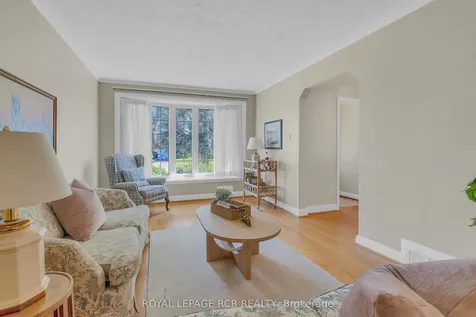 32 Beacon Road Toronto ON M1P 1G7