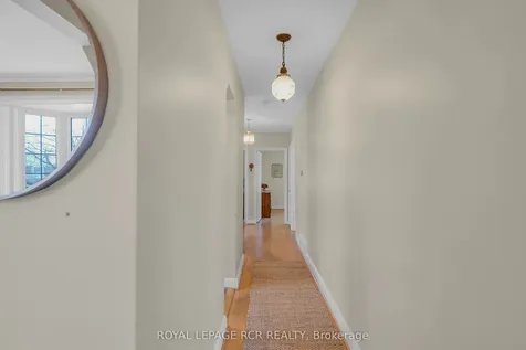 32 Beacon Road Toronto ON M1P 1G7