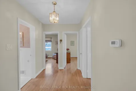 32 Beacon Road Toronto ON M1P 1G7