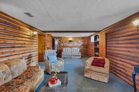 32 Beacon Road Toronto ON M1P 1G7