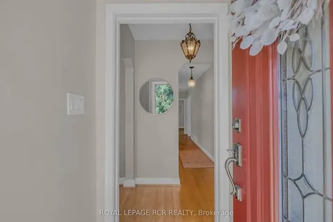 32 Beacon Road Toronto ON M1P 1G7