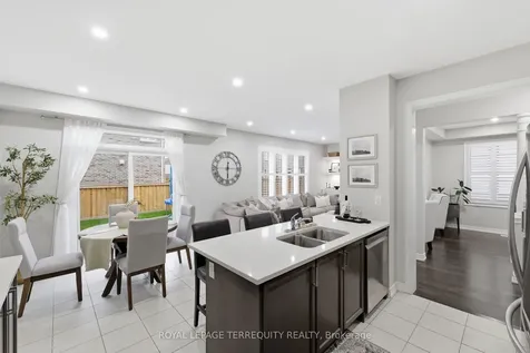 215 Ronald Hooper Avenue Clarington ON L1C 7E1
