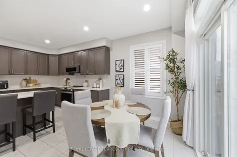 215 Ronald Hooper Avenue Clarington ON L1C 7E1