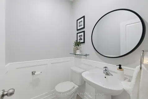 215 Ronald Hooper Avenue Clarington ON L1C 7E1