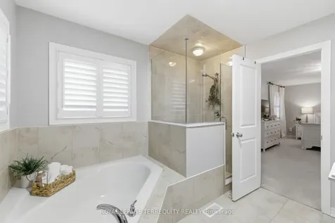 215 Ronald Hooper Avenue Clarington ON L1C 7E1