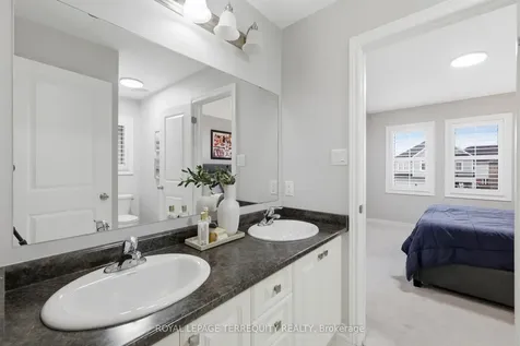 215 Ronald Hooper Avenue Clarington ON L1C 7E1