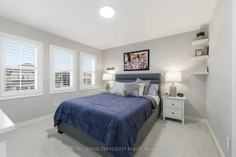 215 Ronald Hooper Avenue Clarington ON L1C 7E1