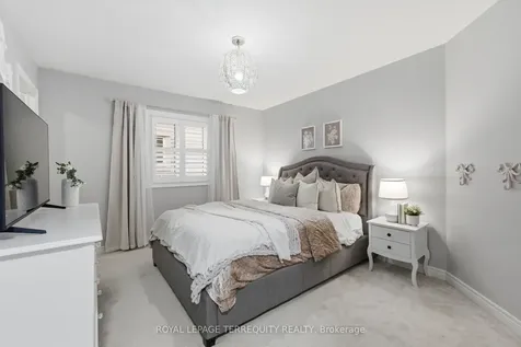215 Ronald Hooper Avenue Clarington ON L1C 7E1