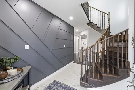 215 Ronald Hooper Avenue Clarington ON L1C 7E1