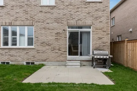 215 Ronald Hooper Avenue Clarington ON L1C 7E1