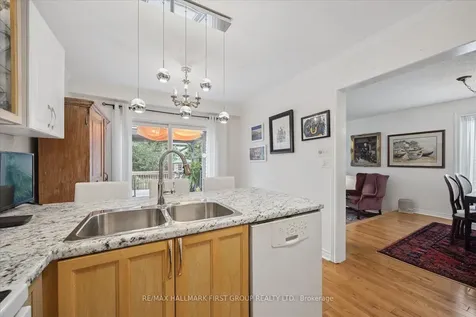 412 Athol Street Whitby ON L1N 3Z6