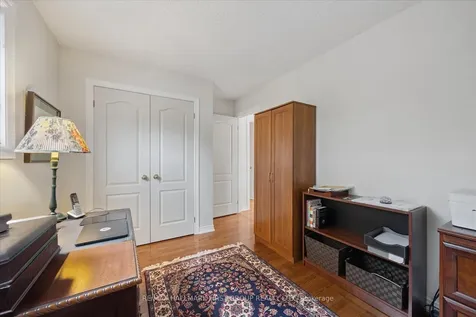 412 Athol Street Whitby ON L1N 3Z6